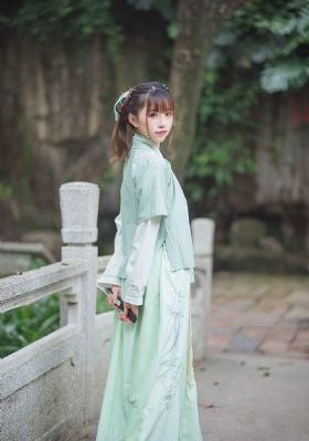 年轻善良的邻居5
