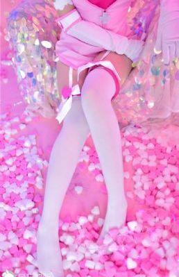 金瓶少女