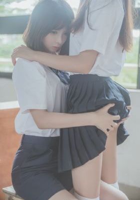 年轻女教师4hd中字免费观看